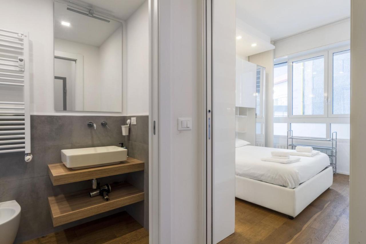 Easylife - San Babila - Elegante E Rifinito Bilocale Nel Cuore Della Citta Milano Eksteriør billede